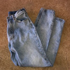 BRANDY MELVILLE JEANS